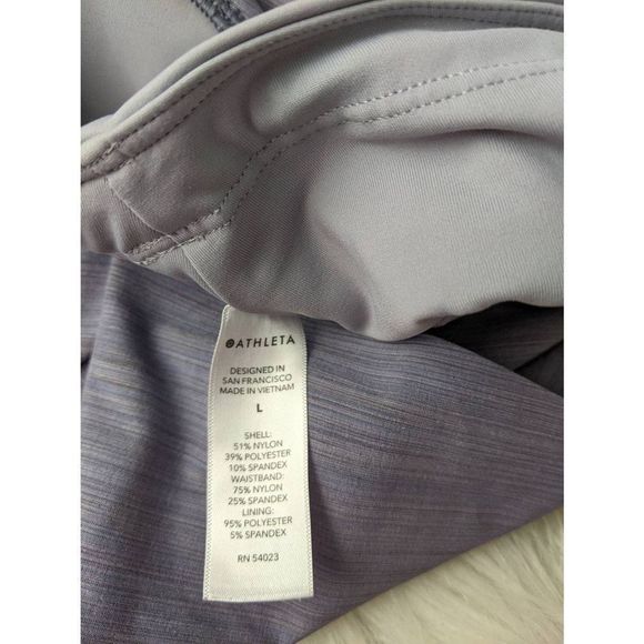 Athleta Women's Run With It Textured 3.5" Shorts Space Dye Grey Sz L Large - Picture 4 of 7